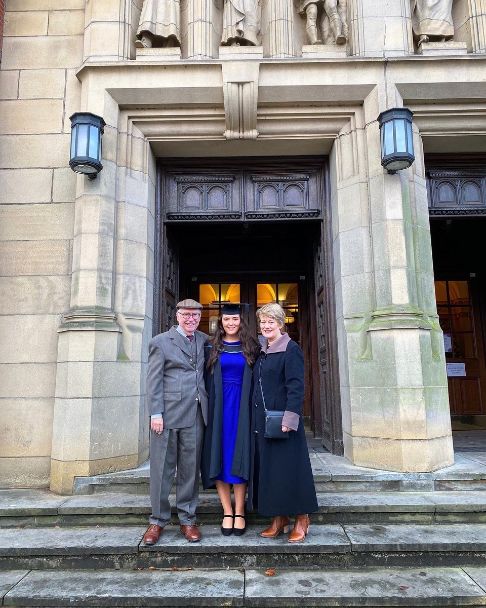 LilyProtheroBSc's tweet photo. Couldn’t let the year go by without acknowledging my grad! In Dec I graduated @FTV_Birmingham👩🏻‍🎓 This MA involved: producing a 25 min doc on Criminal Profiling; a placement at @AtlasofBham; @WeAreALBERT Award; @f1rst_option Safety Certification; @UKScreenSkills Covid Production… https://t.co/k7JsXvrnwo