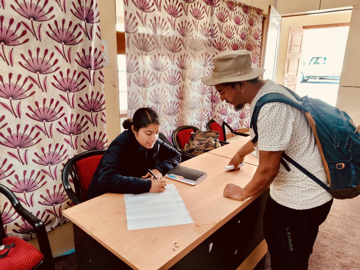 mh_connect's tweet photo. Homestays Conclave was held in Padum, Zanskar by Mountain Homestays to introduce importance of sustainability, adaption to climate resilient technologies  and local immersive experience for travellers coming to Zanskar. @Breathedreamgo @Tourism4SDGs @sorigzinam @shivya @FTTourism https://t.co/dTApT76kX6