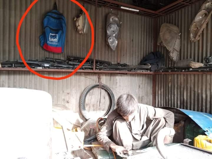 AlkhidmatOrg's tweet photo. دو وقت کی روٹی کیلئے ورکشاپوں اور ہوٹلوں میں مشقت کرنے پر مجبور سینکڑوں"چھوٹے" روزانہ 3 بجے اپنے بستے اٹھا کر خوشی خوشی الخدمت چائلڈ پروٹیکشن سنٹرز میں جاتے ہیں،جہاں ان کو بڑا بننے کا خواب دکھایا جاتا ہے، اور اس خواب کی تعبیر تک الخدمت ان کا سہارا بنتی ہے۔ 
#Support #ChildLabours https://t.co/VJr2CzxsoC