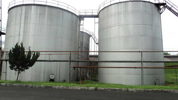 samadeindonesia's tweet photo. Tangki timbun PKS terbatas, maka akan banyak PKS tdk menerima TBS petani sawit. Bagaimana nasib petani sawit???
@jokowi @MendagLutfi @GAPKI_ID 
#petanisawitmenjerit #samade https://t.co/BwR18mzSFl