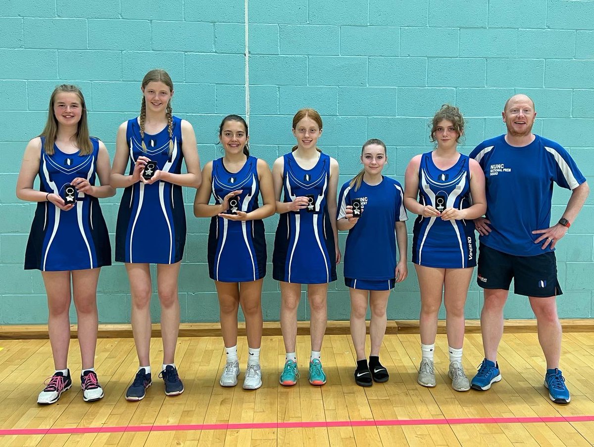 (2/2) Hats off and huge thanks to coaching team <a href="/kjwebb75/">Karen Webb</a> <a href="/chloe_webb123/">Chloe Webb</a> <a href="/SophieEmma89/">Sophie Thomas</a> <a href="/jo1_johnson/">Jo Johnson</a> <a href="/canaryralph/">Jon</a>, umpire <a href="/karla178leo/">karla</a> and our amazing supporters!

Thanks also to whoever booked the☀️What a glorious day, v special as it was our 1st NJNL tournament in 3 years! 💙