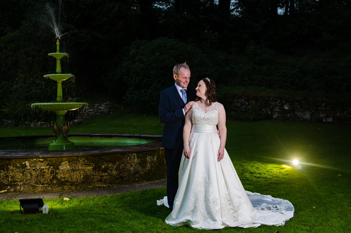 SH_Photographi's tweet photo. From a few years ago up on Dartmoor. #devonweddings #devonweddingphotographer @Two_Bridges https://t.co/8OrQXqZMF0