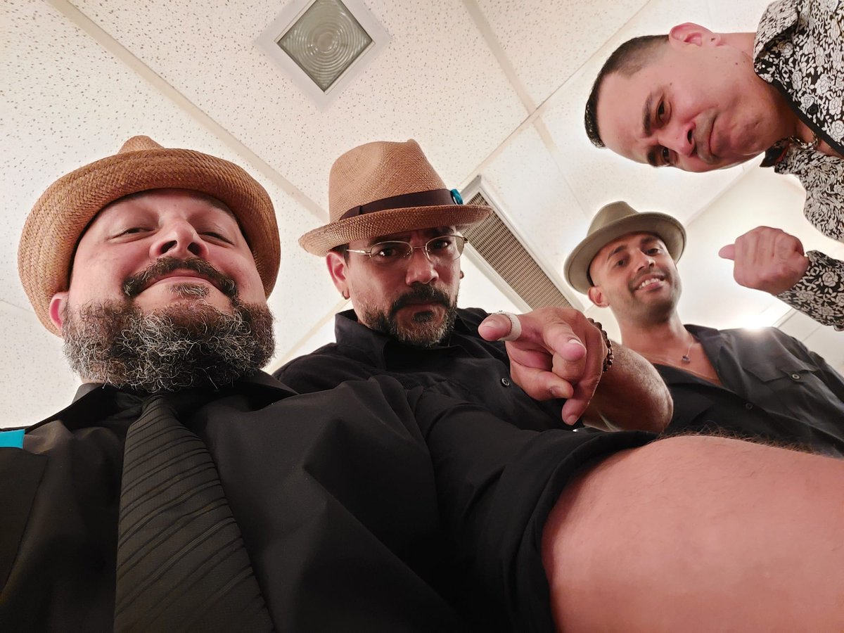 Más de la Villa Locura y <a href="/HenryColeDrums/">Henry Cole on drums</a> en Bellas Artes.