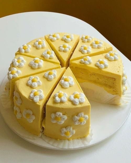 kkangjiyy's tweet photo. @bbh_baekiee @GOLDEN_RPEO @archiebahng @SZKHXUAN @CHRISTHOPRE Ini cheesecake dari momma cheesey yaa 😽💛

#Archie1stAmazingDay https://t.co/LZbgWVz8CE