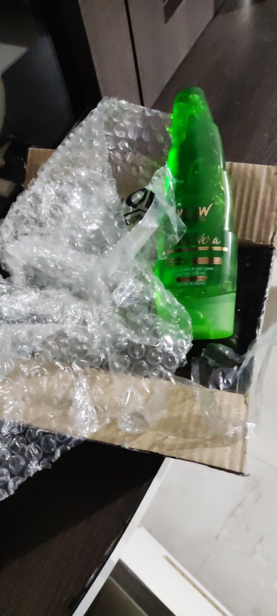 Deepak98310847's tweet photo. @WOWSkinScience.. Aap jitne ka product nai bhejte utna plastic bhar dete hai... Stop plastic #plasticfree #wwf https://t.co/P3AH5mku5Z