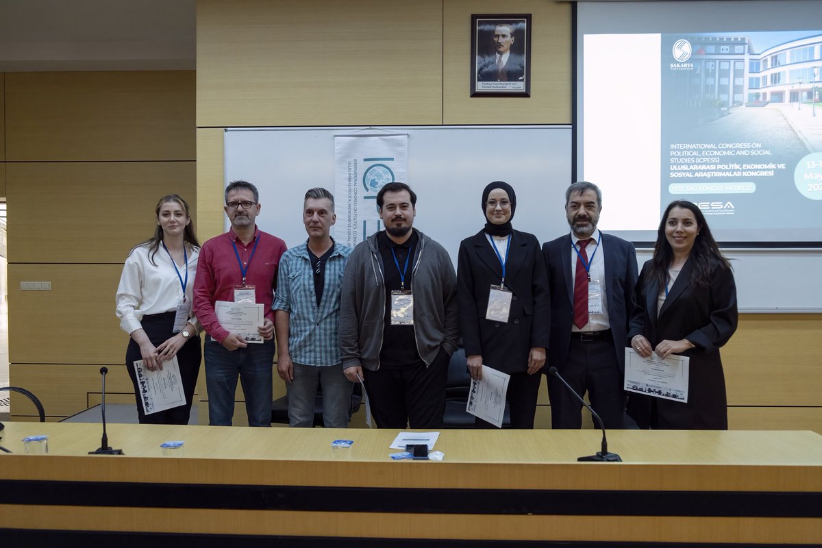 saumaliyebolumu's tweet photo. 6.sı düzenlenen "Politik, Ekonomik ve Sosyal Açılardan Sürdürülebilirlik" ana temalı ICPESS 2022 kongresi sona ermiştir. Kongreden kareler.. #ICPESS @sakaryauni @FatihSavasan @saumaliyebolumu https://t.co/BPmHxyxwIh