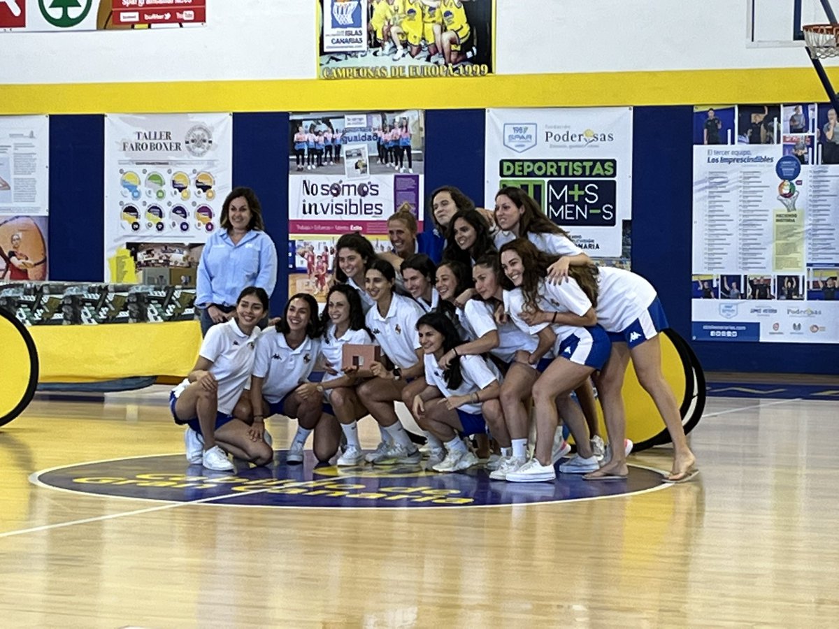 RCNT_BALONCESTO's tweet photo. 🏀🌊Gran tercer puesto🥉y espectacular temporada💪el de nuestras chicas⛹🏼‍♀️⛹🏼‍♀️de primera autonómica que se imponían esta mañana al @CBClarinos por un apretado 5️⃣7️⃣🆚5️⃣2️⃣ en la Fase A4!Muchísimas felicidades y orgullosos de todo lo que han conseguido!!!
Felicidades equipo 👏👏🌊🏀 https://t.co/NBdVxucGtQ