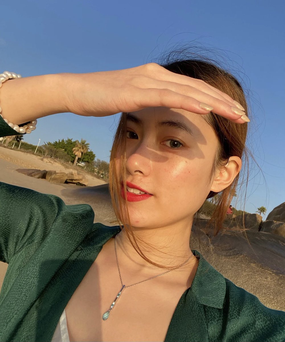 Raia20804675's tweet photo. here comes the sun☀️ https://t.co/4ofVuEzvCR