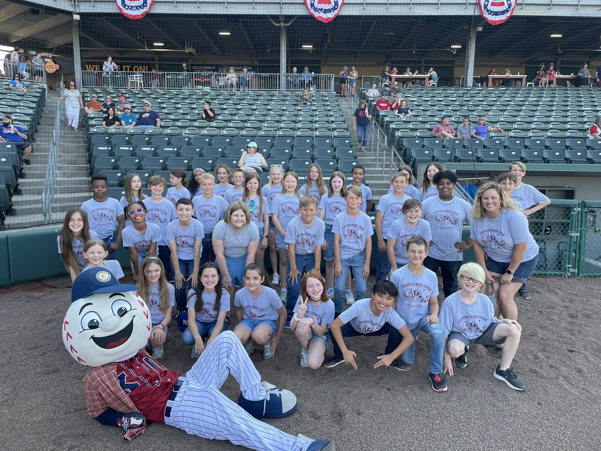 Thanks <a href="/monarchs_kc/">KCMonarchsBaseball</a> and <a href="/RogerMarshallMD/">Dr. Roger Marshall</a>  for a fun evening singing the national anthem. <a href="/CanyonCreekOPS/">Canyon Creek Elementary</a>