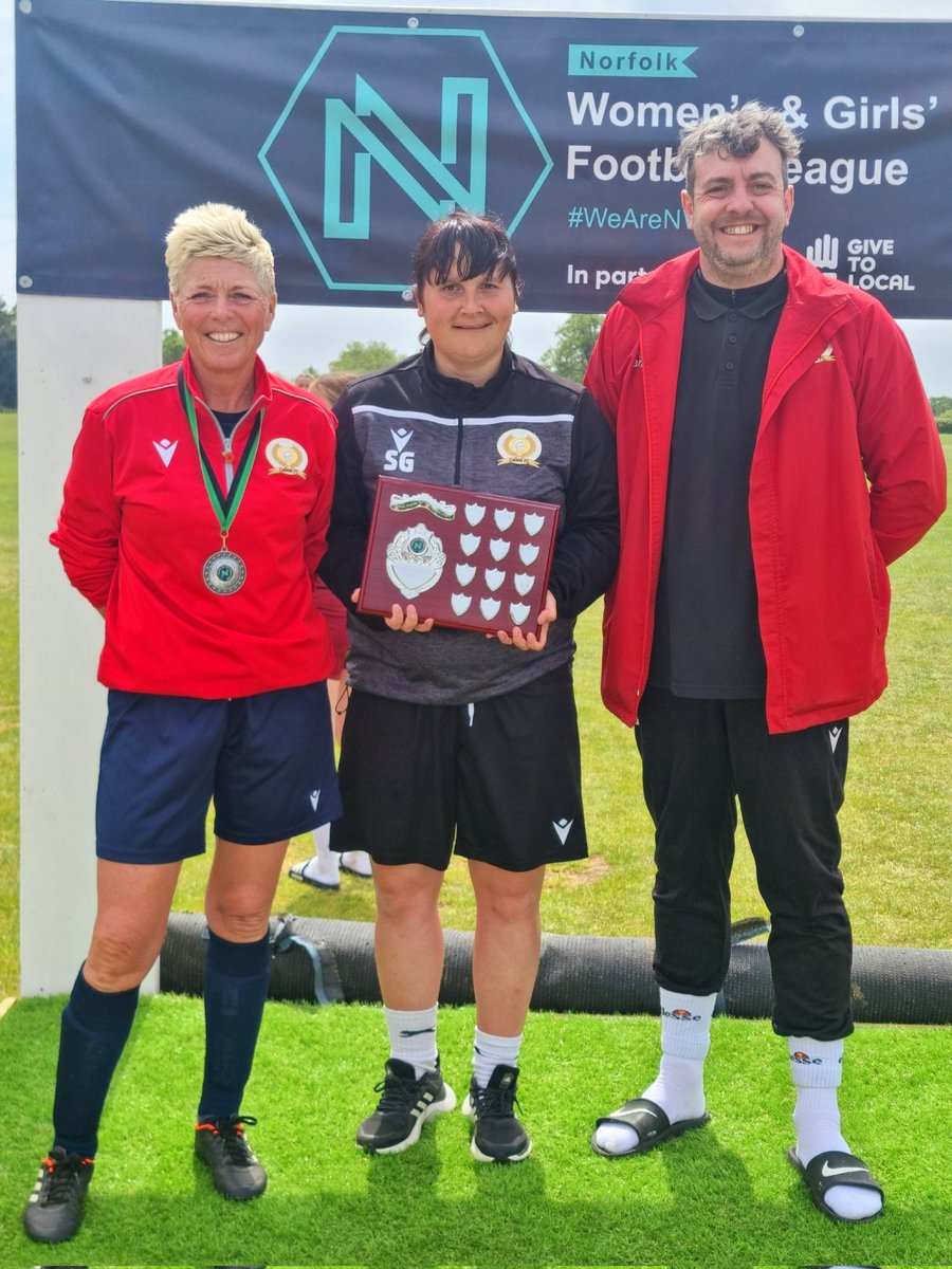 sophiegillett91's tweet photo. Not the performance or result wanted today but a positive gaining our trophy for winning the league
Proud management team, couldn't do it without you both
@Matthew97409549 @hayley30739381 https://t.co/v9fQPsIJ0m