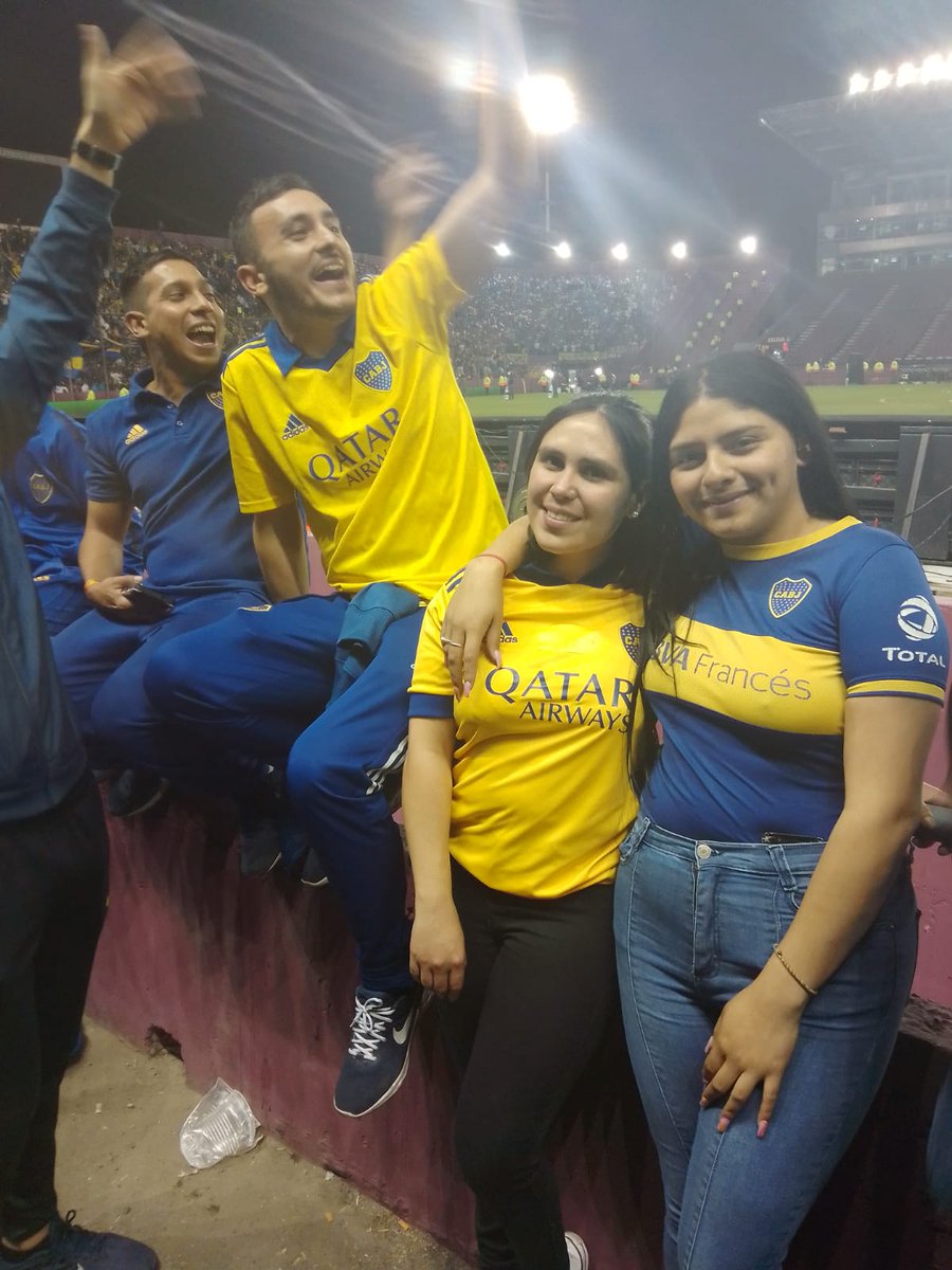mp_xeneize's tweet photo. Vayas donde vayas voy a ir... Vos sos la razón de mi existir 🗣️🇺🇦💙💛 https://t.co/Li9cMQZS7C