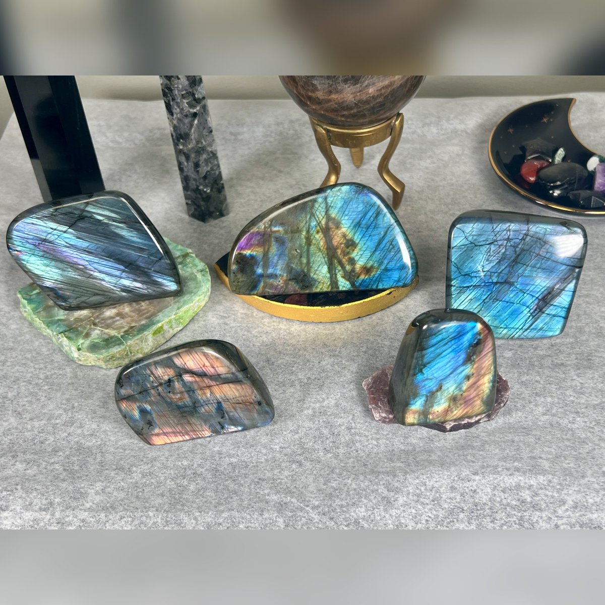 BlackMoonMerc's tweet photo. One very fortunate person snagged all five of these earlier in the week. They just snagged three more 😱 Is there such a thing as too much #labradorite?

https://t.co/ArKwczAr2z https://t.co/VciSUiqXdM