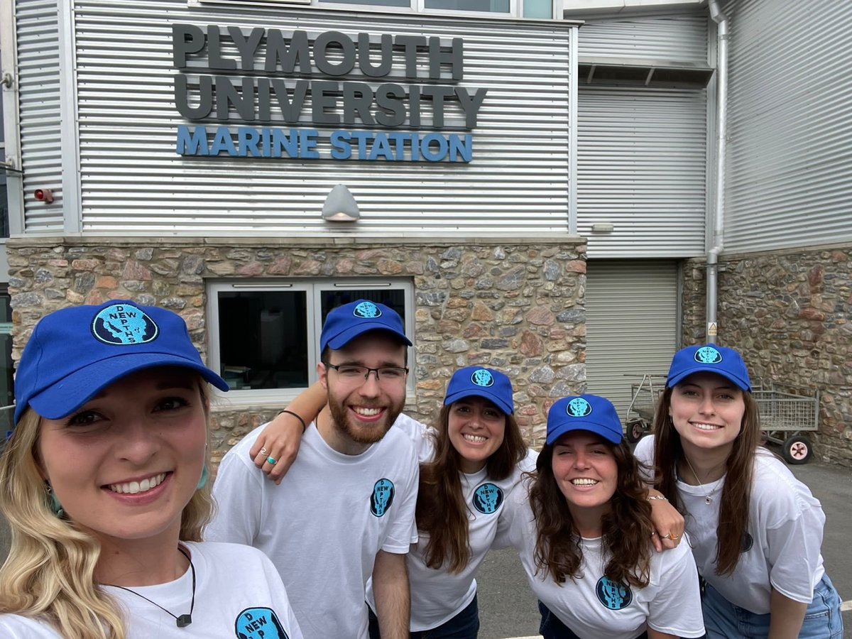zoemunson_'s tweet photo. So so proud of our little team @NewDepthsNGO ending the year with our final NGO pitch at the dragons den 🐉 I couldn’t have asked for a better group of people to work with on this exciting project 🌞💙Congratulations to everyone at #UoPMarineCons for absolutely smashing it 🍻🎊 https://t.co/cfNDiSmfGI
