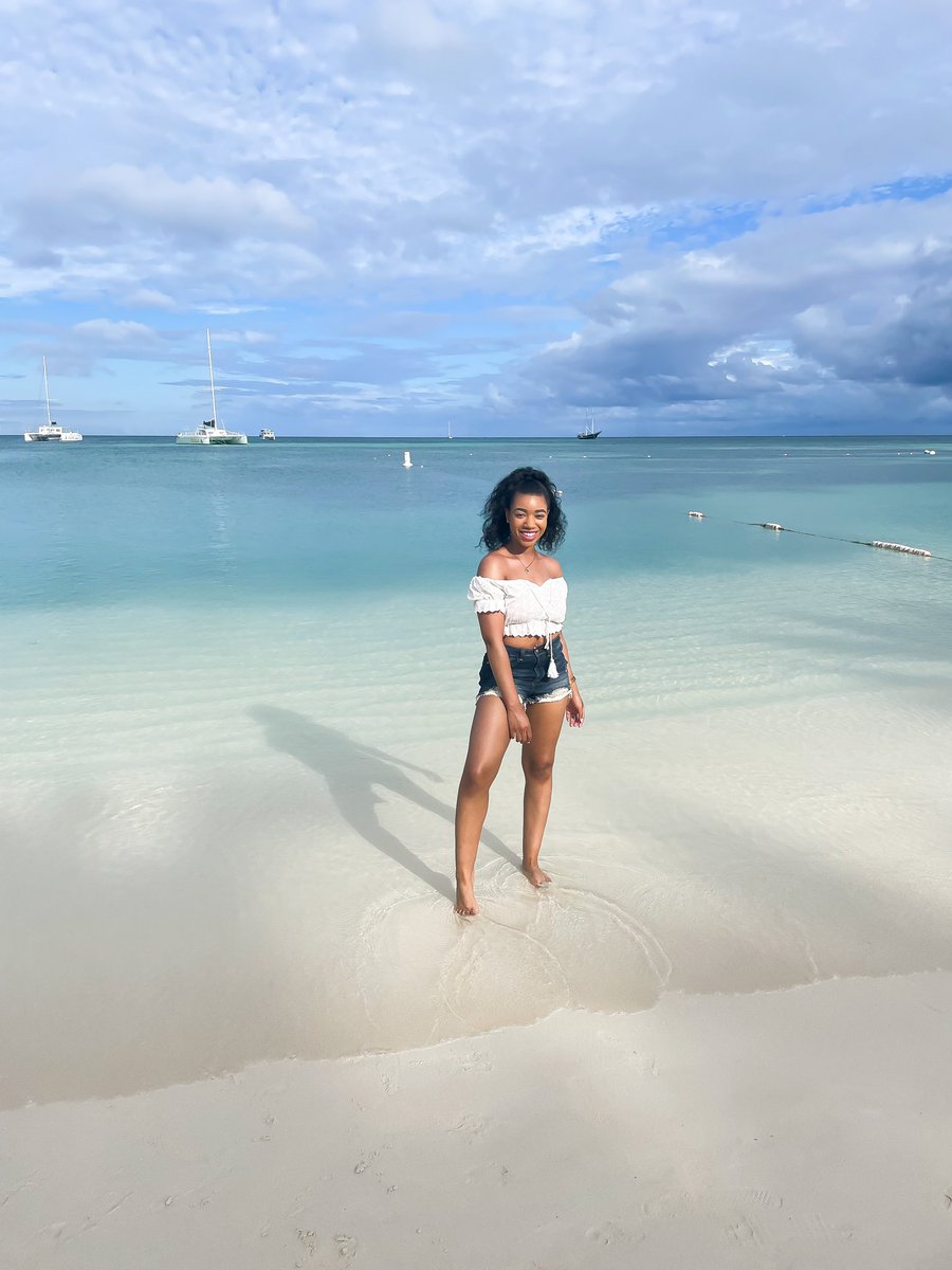 BeautifulEnc's tweet image. Aruba 2022 💖