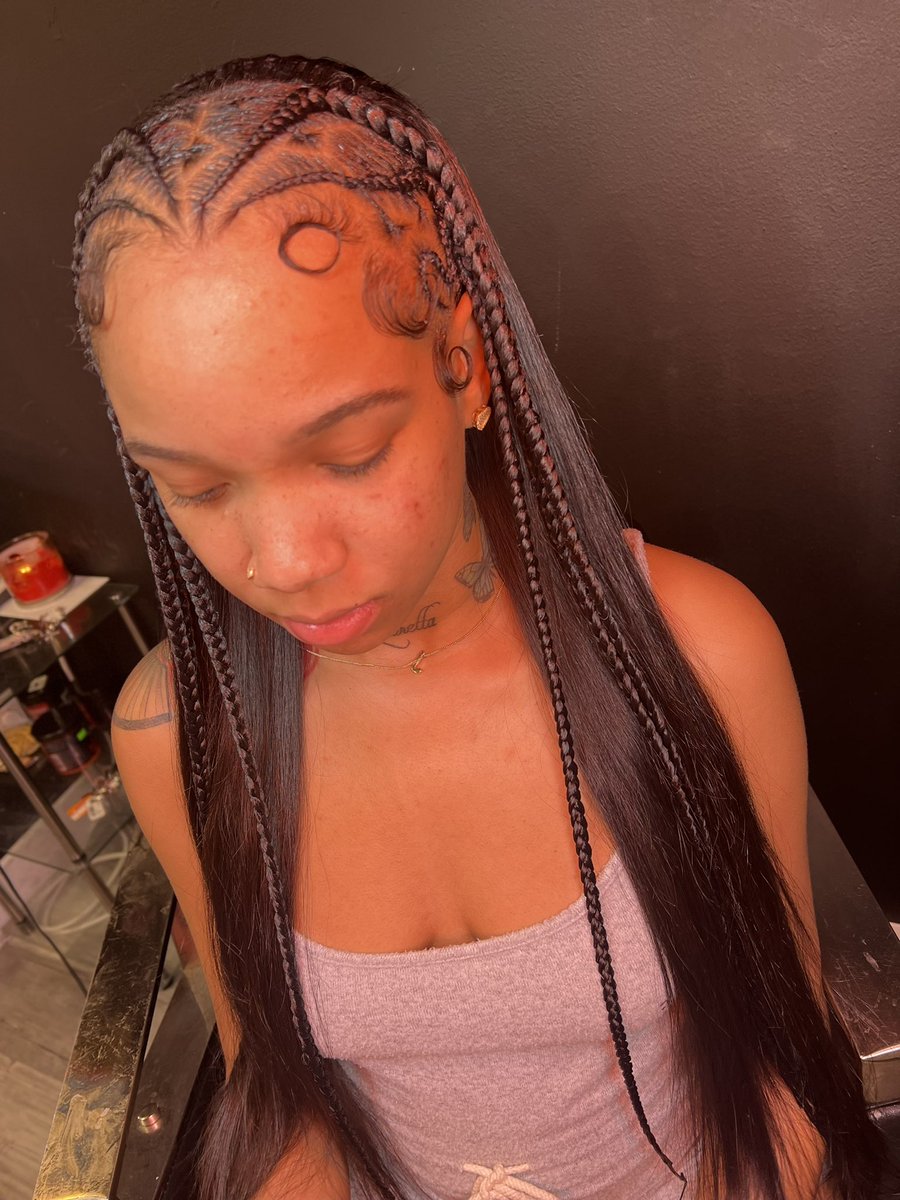 KariTakeOver's tweet photo. @tkbraidz on IG !!  💋 https://t.co/9rXY34m1qf
