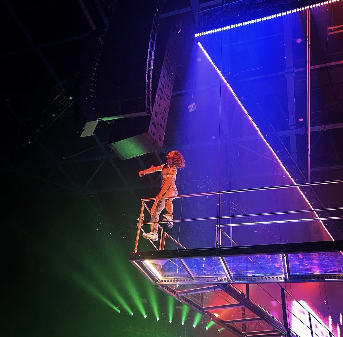 Un peu survolté, un dos louche comme Blanka ⚡️
(Meilleure photo au Zénith de Toulouse)
#PNLTOUR2022 #PNLLive2022 

📸@KenekiKB9