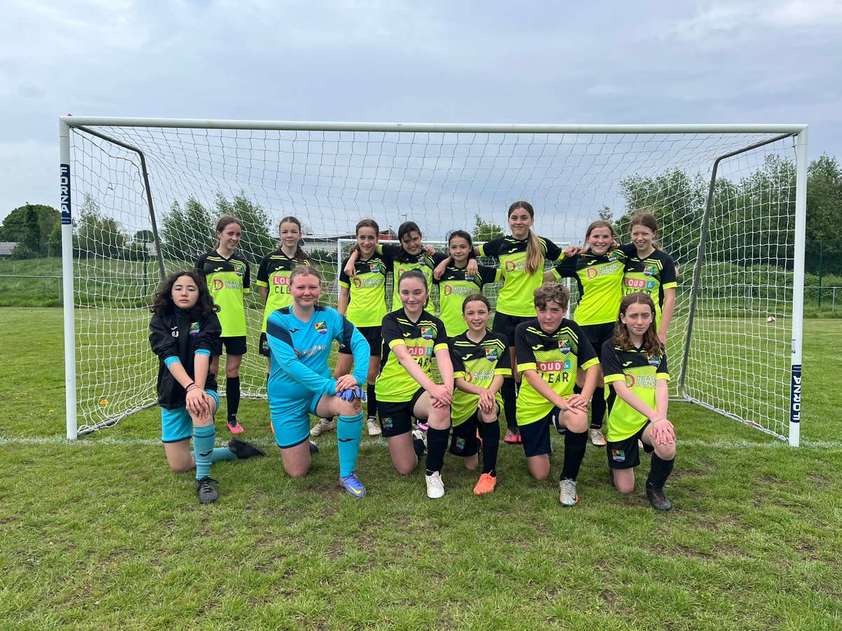 nia gwyn jones tweet media