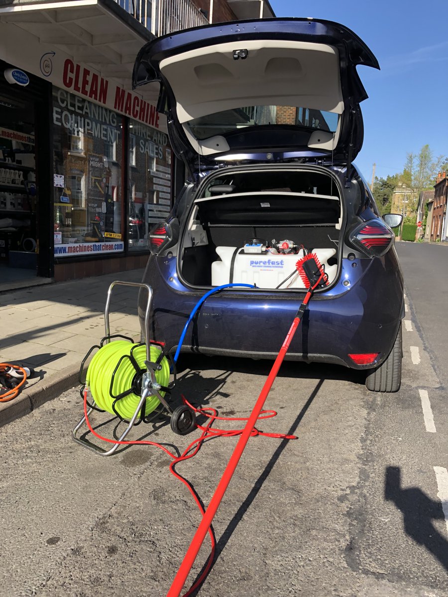 CleanMachineLtd's tweet photo. One of our first customers takes delivery of their purefast eco 98, another new window-cleaning business is started! https://t.co/aApO8d3uPd