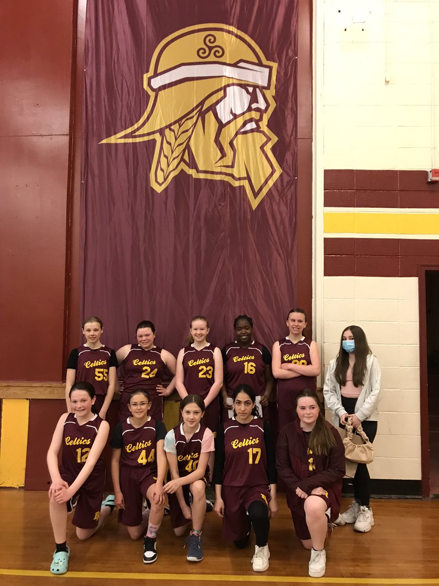 MadameGlynn's tweet photo. To say Iโm proud of the effort and sportsmanship I saw from this team this weekend is an understatement! It was a pleasure to be your assistant coach. Way to go #Celtics #basketball #TeacherCoach @BRJHAthletics @StTeresasSchoo1 https://t.co/pvahh1coHO