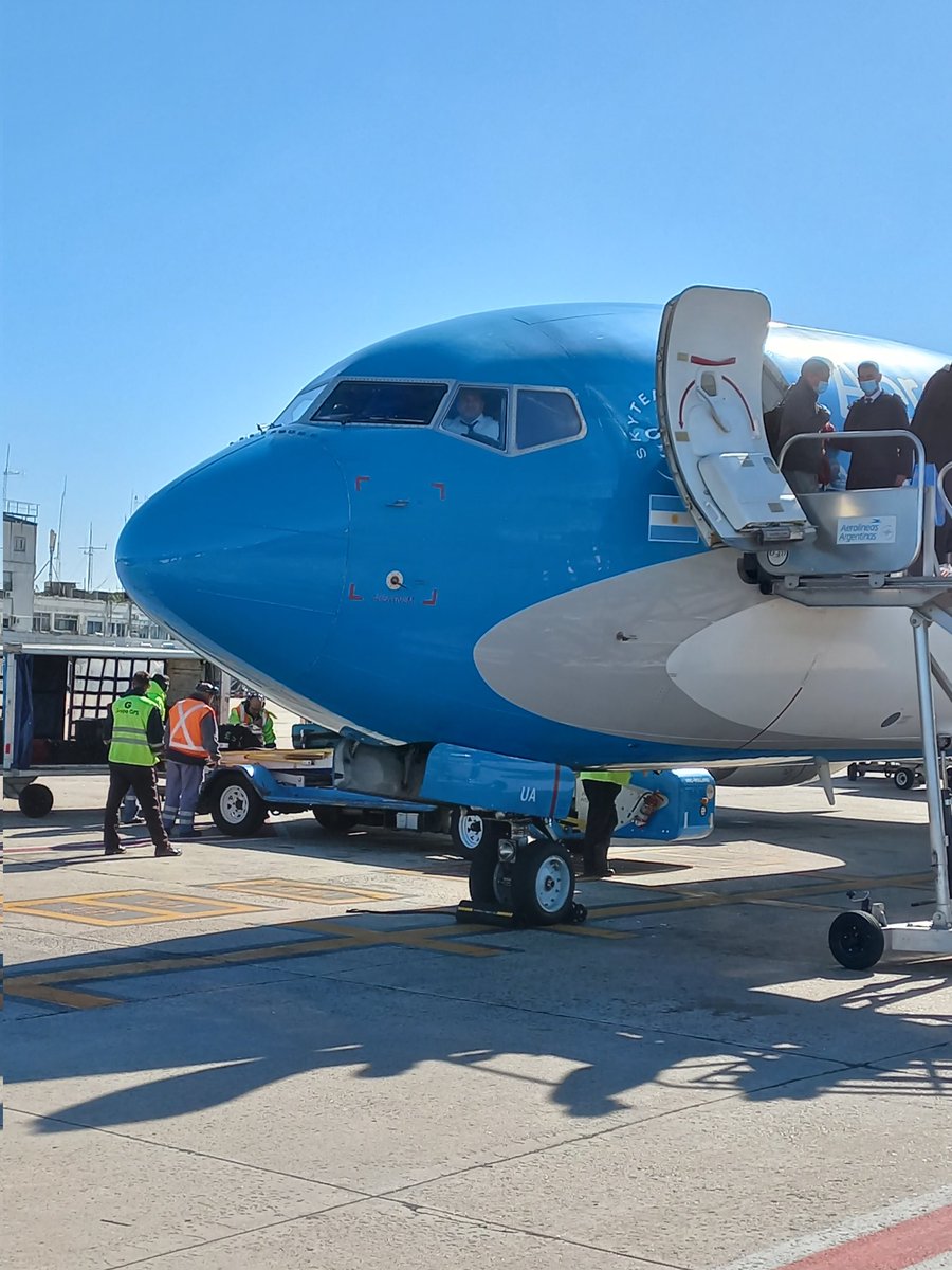 losramonesw's tweet photo. Fin del 1687 (BRC-AEP), en una mañana fría y diáfana, al mando de @Fegane75 Excelente vuelo @aviacionline https://t.co/7kRucWoD5k