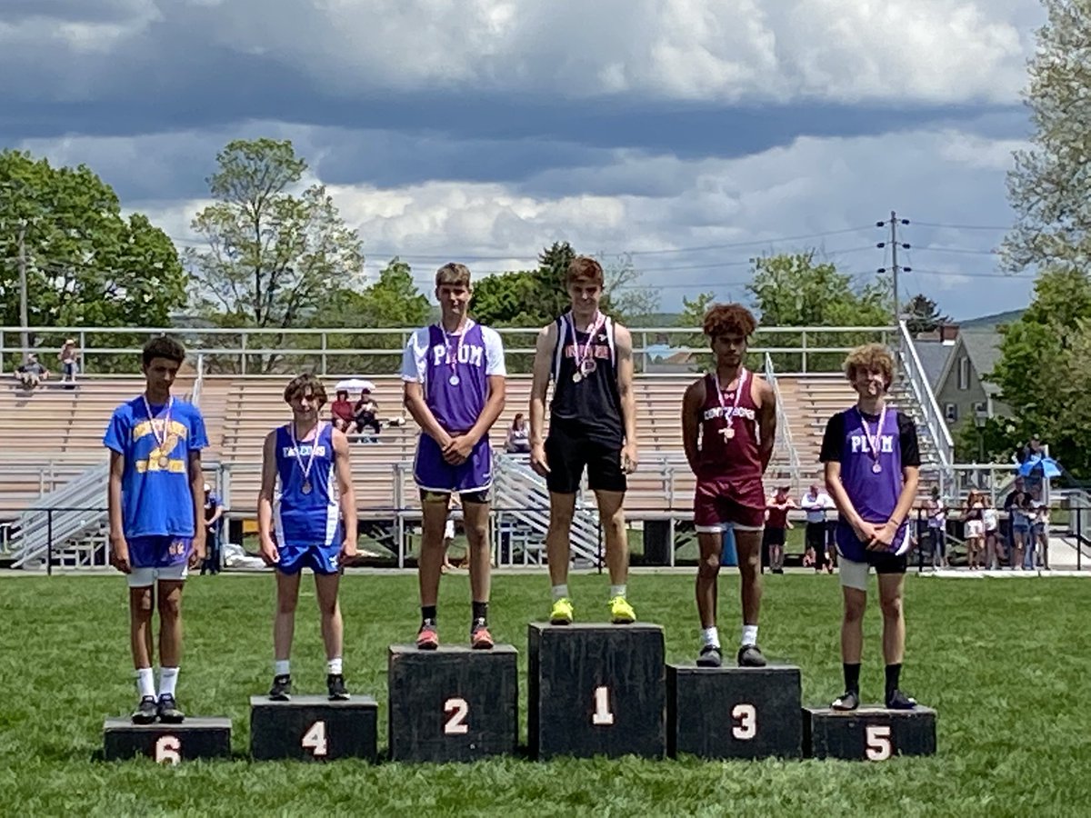samir_crosby's tweet photo. Yesterday was last JH track meet at Latrobe county meet, came 1st in long jump, 3rd in high jump, and 2nd in the 100m. Set a new pr for long jump with 20ft 8in! Broke a bunch of records this season and even got a chance to be named #1 in the state in my events https://t.co/dTtqBLmOld
