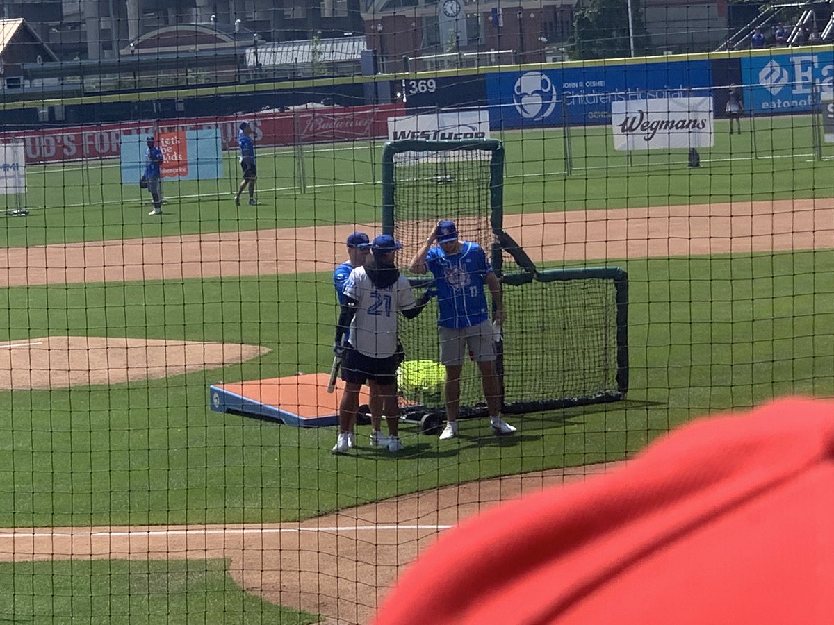 Crazy4Skinner53's tweet photo. Pretty sure Josh is trying to get in his head π #GoPoGo β€οΈπ https://t.co/hfQwJisyIp