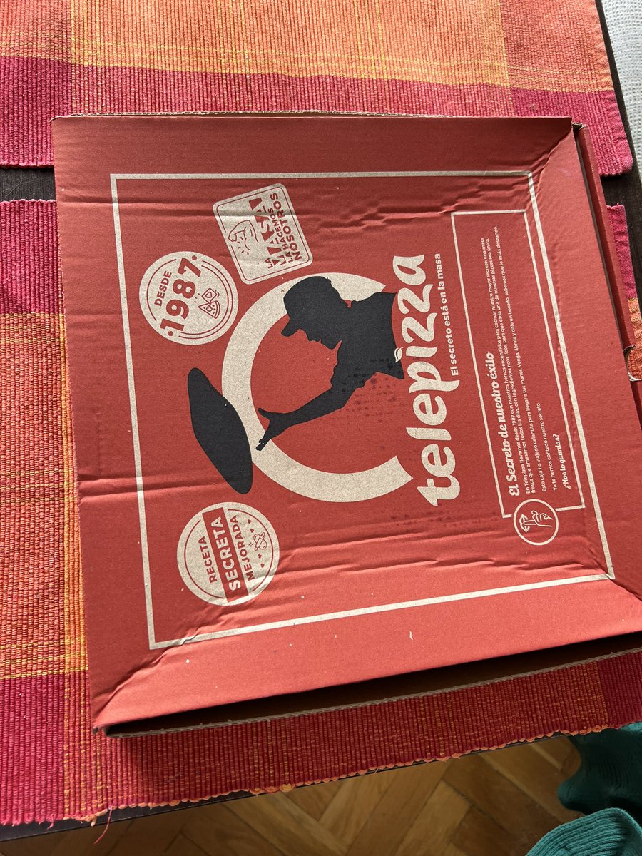ItsTheRealHimbo's tweet photo. hola @telepizza_es, que es que resulta que la pizza ha venido “un poquito aplastada” https://t.co/lB276j0Sxo