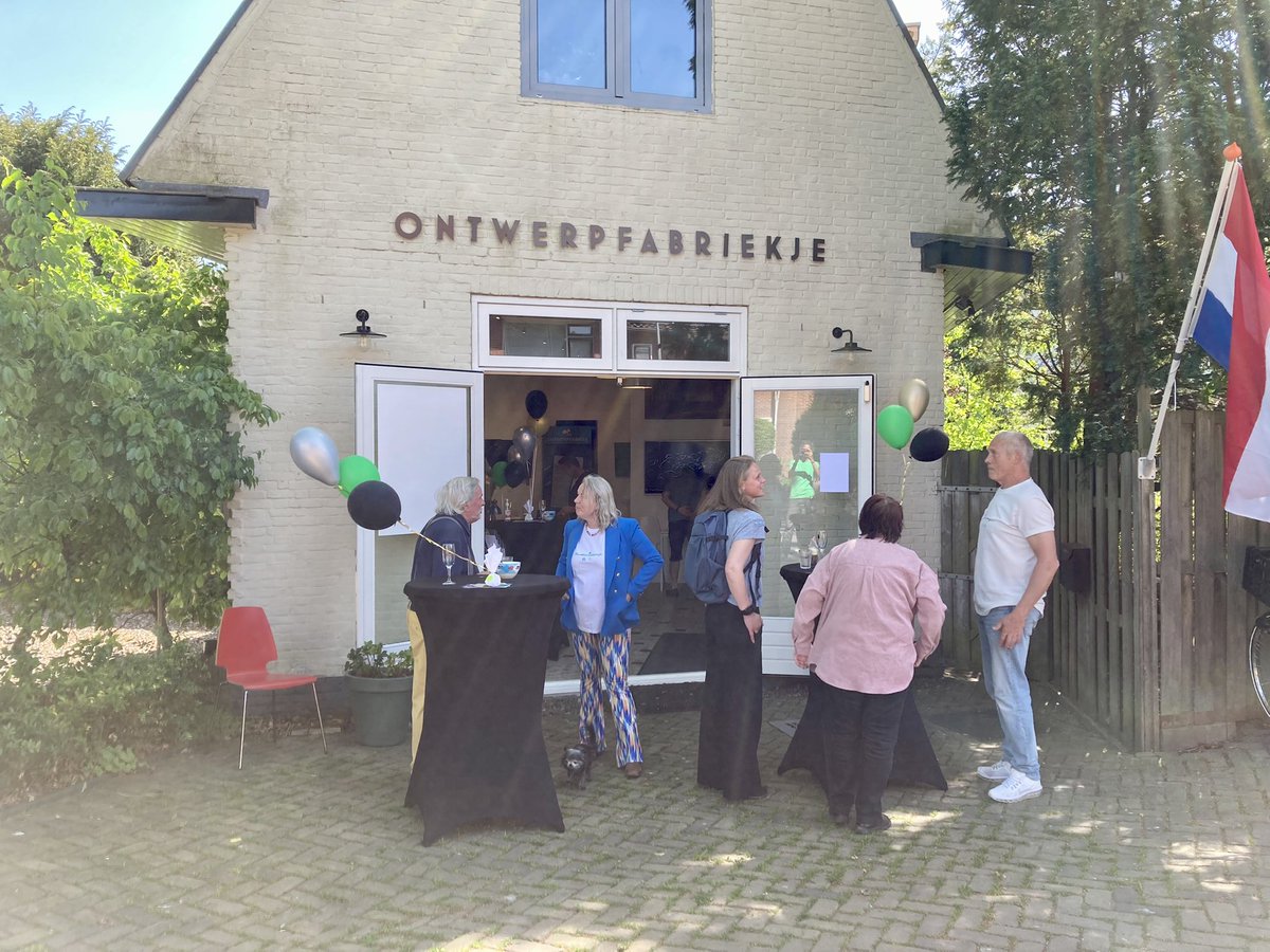 Zonnetje, hapje, drankje en gezellige mensen