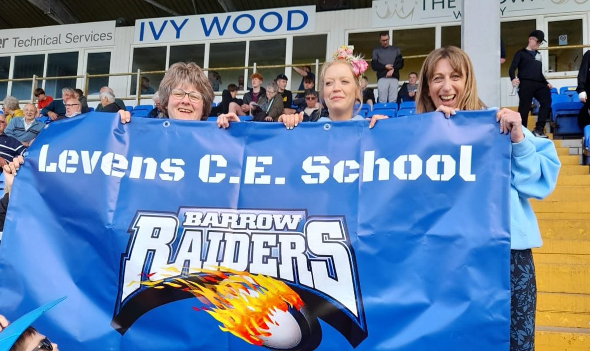 nickers_1607's tweet photo. Levens School is in the house!!! @BarrowRaiders @tee_ritson @antoniaria12 🏉 https://t.co/HUfDmQt0Ch