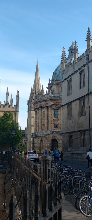 samfjf's tweet photo. It was a pleasure to attend the 2022 Venetian Seminar yesterday at St Edmund Hall in #Oxford. Here Maartje van Gelder and Filippo de Vivo present their #research on the conspicuous absence in archives of the 1569 workers' riots.
#Venice #Renaissance #History https://t.co/tvZ0UM5kqO