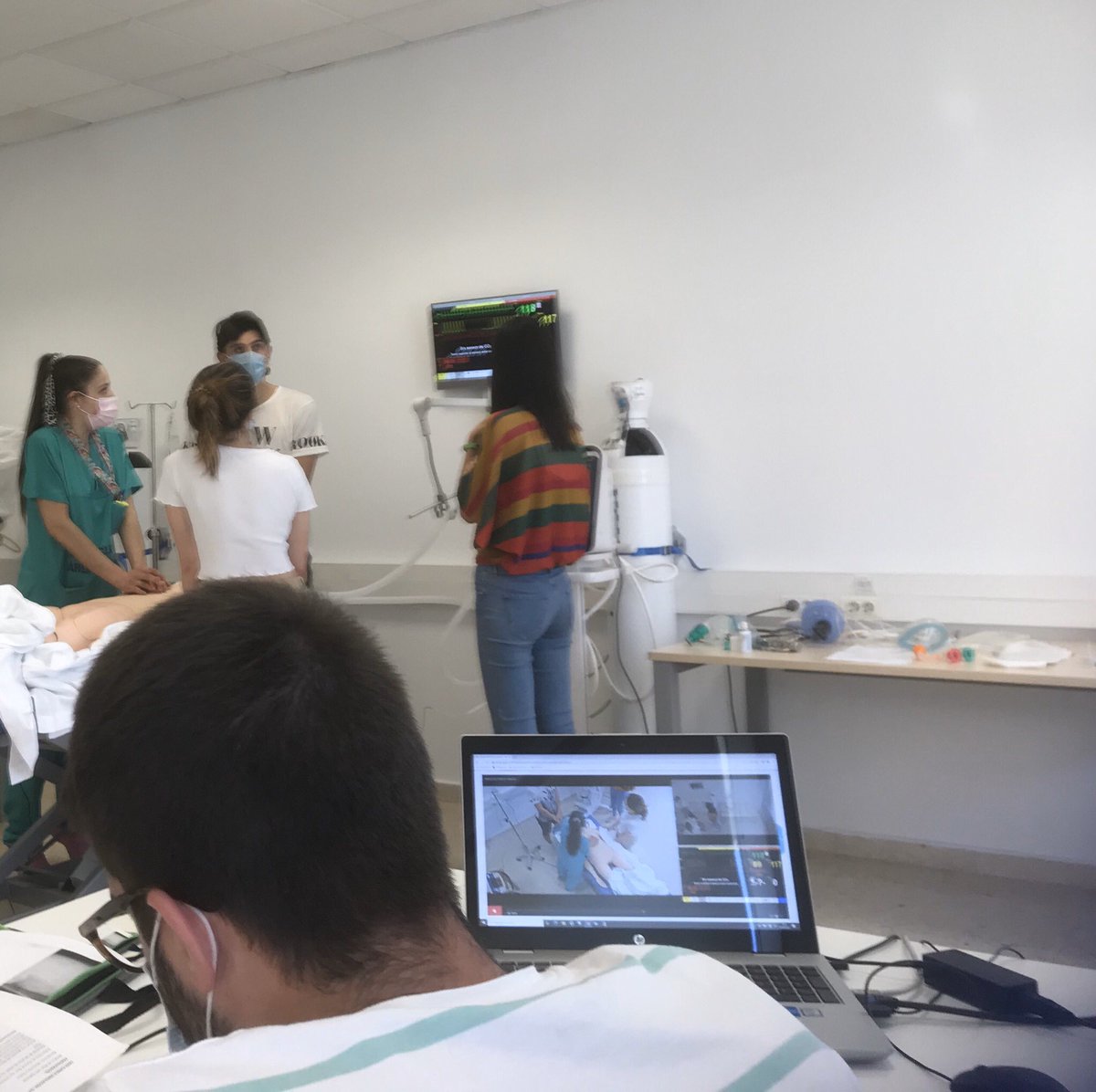 ResisAnCHUS's tweet photo. 👽Live
👽Die
👽Repeat
#Simulation #Skilllearningprocess @BJAJournals @SheffieldHosp @AndreaCalvoRey1 @GloriaPrada13 #PDoldán #EFerreiroa @AlbertoBolon @JordiBaneras https://t.co/fmePt0jhrd