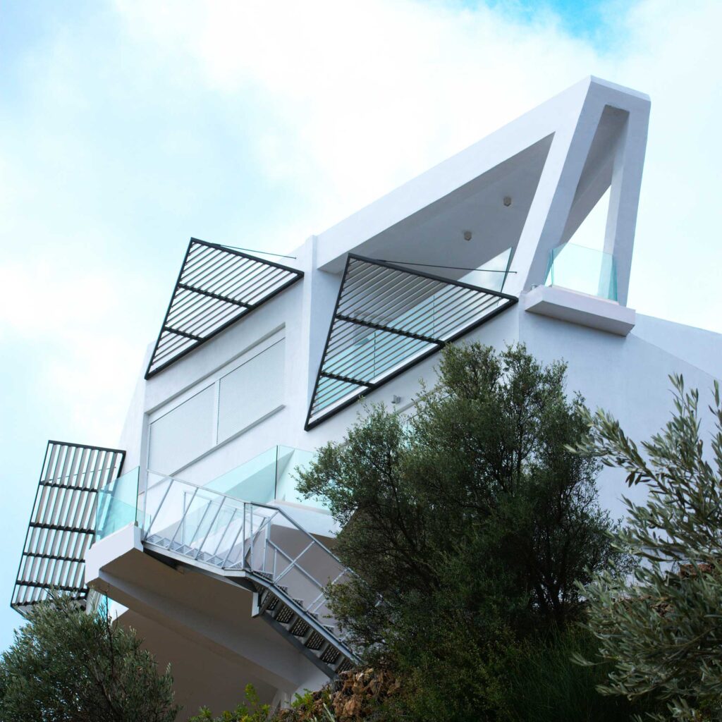 Polygon House
Ioannis Panagiotou
Bronze A' Design Award Winner in 2021-2022
<a href="/greekdesigners/">The Greek Designers</a> feature <a href="/adesignaward/">A' Design Award</a> Greek architecture winners in an inspirational presentation 'Design Topos'
#adesignaward #architecture
Read more: thegreekdesigners.com/2022/05/13/a-d…