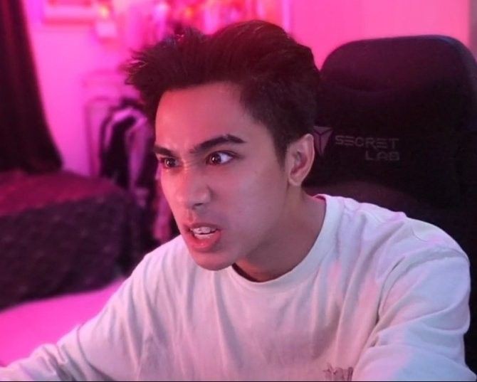 MayAnnSuarez3's tweet photo. Yung feeling na nag aaway,nagsiaalisan,nagkagulo ang A'TIN dahil an tahimik at no Update ang MAHALIMA
@SB19Official
#SB19 #GrupoMusical #SECAwards

A'TIN:                   MAHALIMA: https://t.co/8ZZgfjfhqW