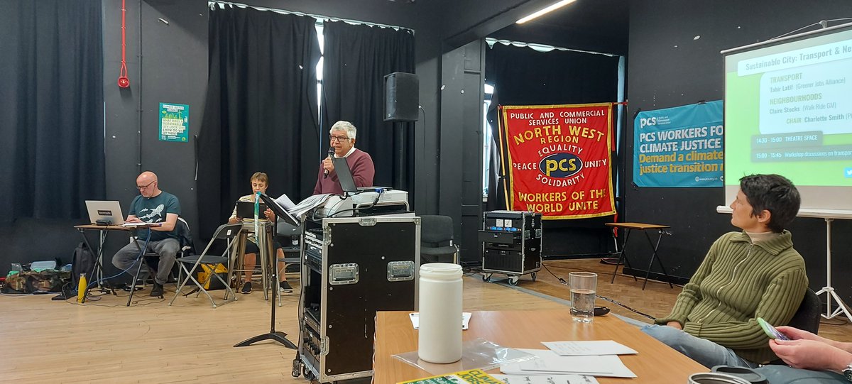 Tahir Latif from <a href="/CACCTU/">CACCTU</a> and <a href="/GJAlliance/">GreenerJobsAlliance</a> speaks about transport and climate change at #McrClimateSummit One of the authors of Climate Jobs report: cacctu.org.uk/climatejobs