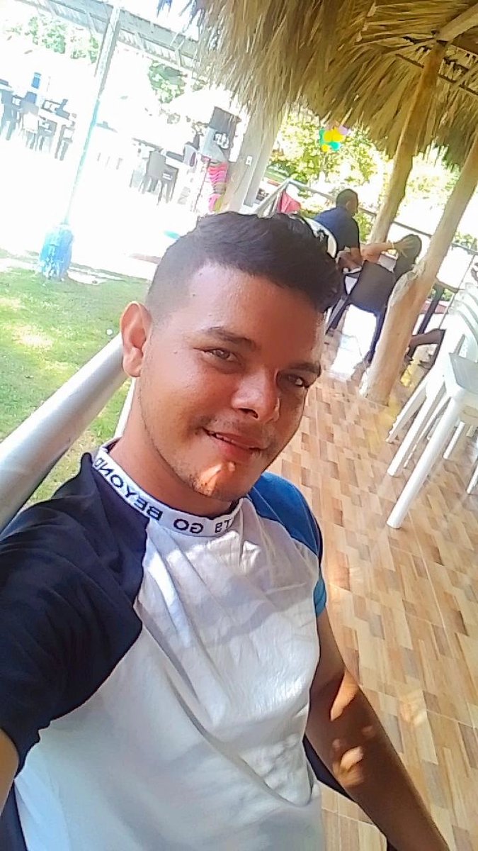 Manuel_rn28's tweet photo. No te dejes vencer por el mal; al contrario, vence el mal con el bien. https://t.co/vpCqb35yua