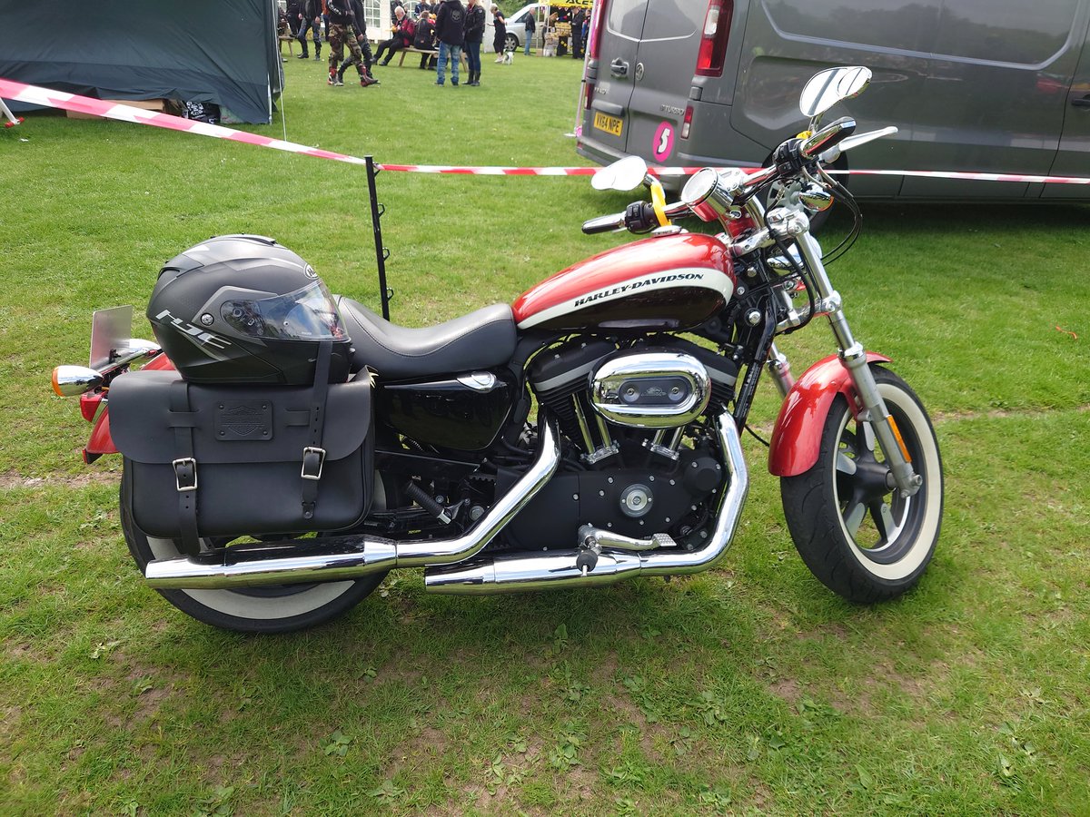 1davefergus's tweet photo. I took part in the #stephensutton ride out in aid of @TeenageCancer trust today, regretted wearing my wet weather gear as it was scorching by the time I got to the start point. #harleydavidson #motorcycles #motorbike https://t.co/uVrtLd9COL