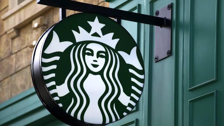 Starbucks, NFT koleksiyonu çıkaracağını açıkladı. Ayrıca bu NFT koleksiyona sahip olan kişilerin Starbucks'da özel avantajlara sahip olacağını da bildirdi.

#NFTCommmunity #NFTGiveaways #nftart #Starbucks