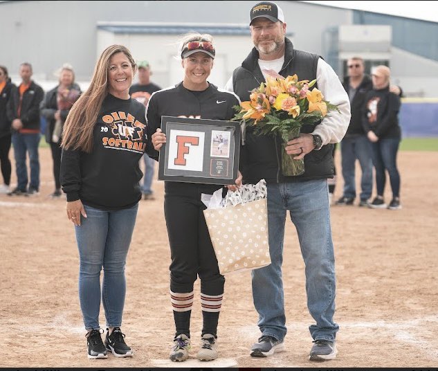 UFOilerSoftball's tweet photo. And we just want to say THANK YOU! To you and you wonderful “Oiler lovin” families! What a journey! https://t.co/J5B7HIVJgr