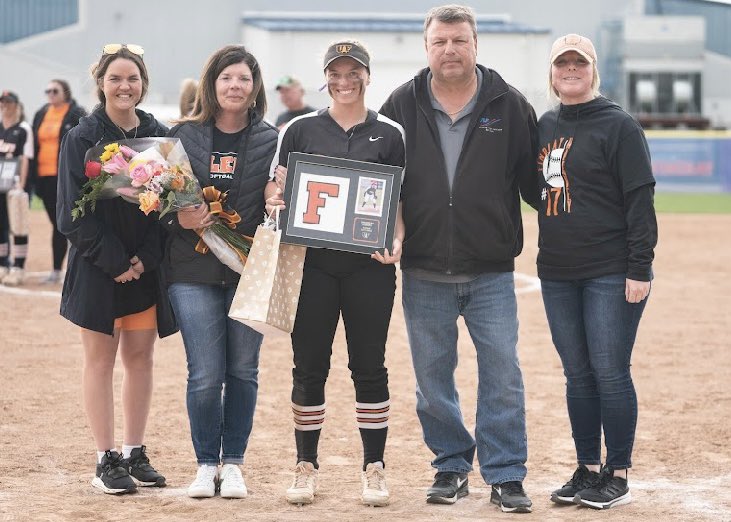 UFOilerSoftball's tweet photo. And we just want to say THANK YOU! To you and you wonderful “Oiler lovin” families! What a journey! https://t.co/J5B7HIVJgr