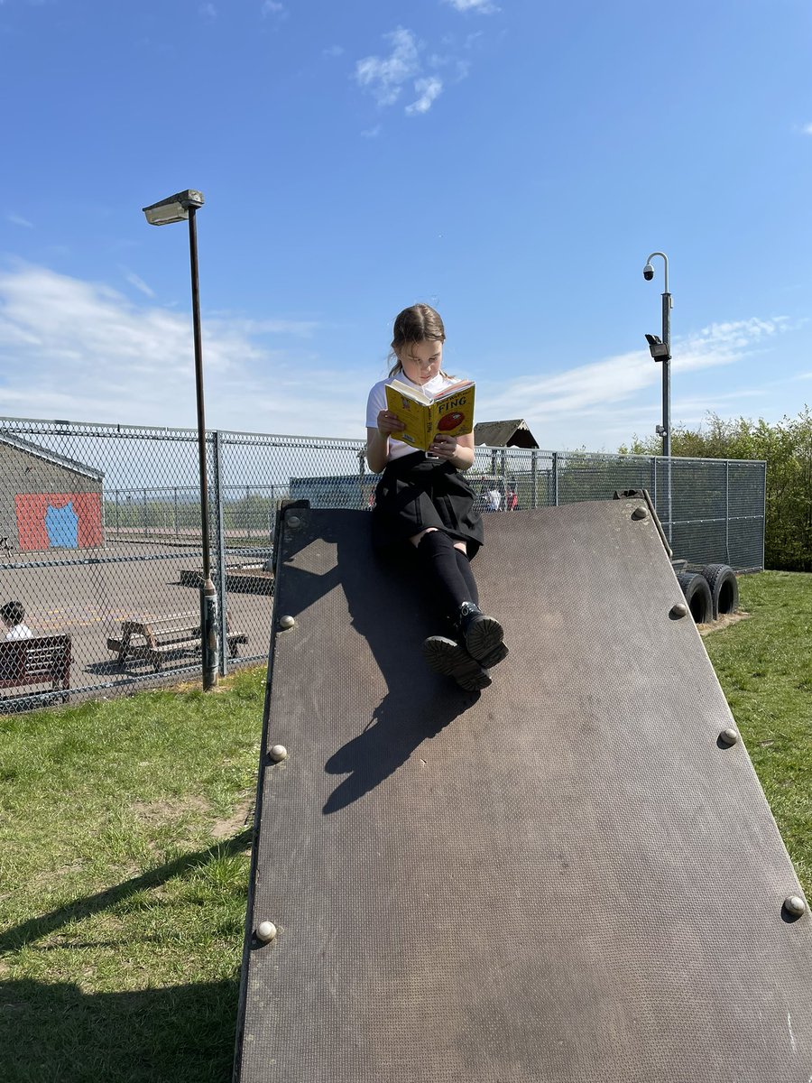 MrsMerritt_HPS's tweet photo. P5C pledge to ‘Keep the Heid and Read!’

Did you know reading for just 6 minutes a day can boost your mental health by 68%!! 📖✨ #MentalHealthAwarenessWeek #MentalHealthAwarenessMonth  #KeepTheHeidAndRead https://t.co/N4aUCcJEZq