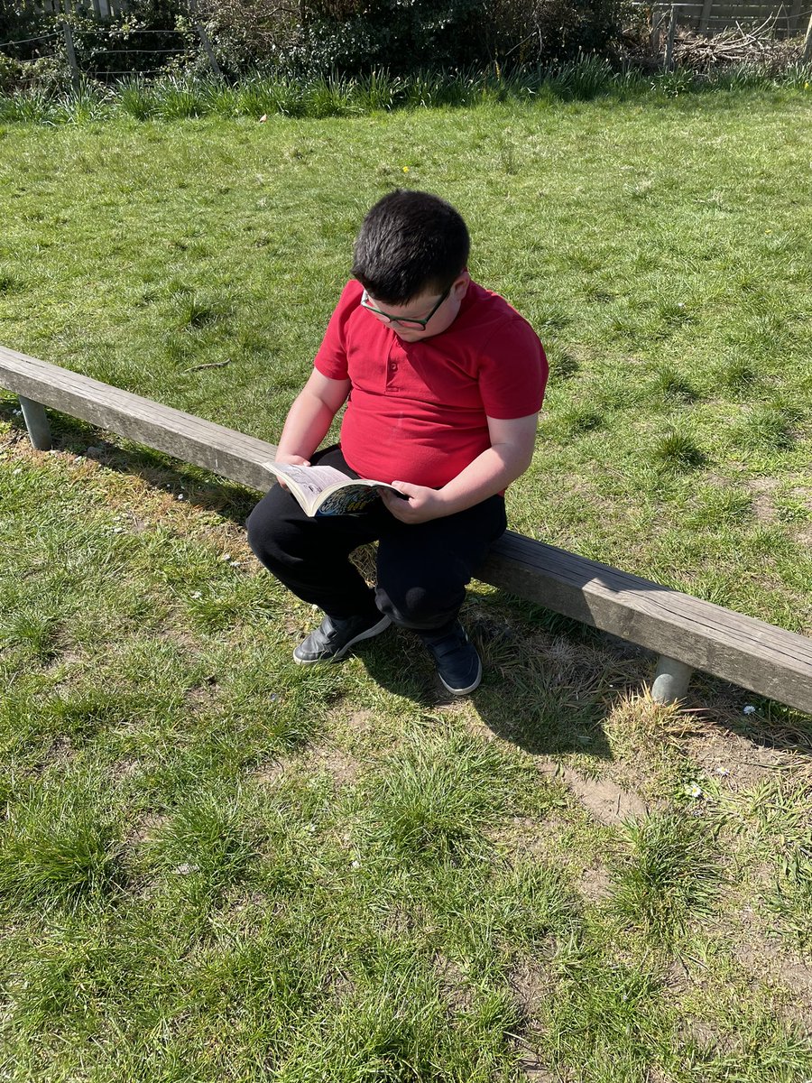 MrsMerritt_HPS's tweet photo. P5C pledge to ‘Keep the Heid and Read!’

Did you know reading for just 6 minutes a day can boost your mental health by 68%!! 📖✨ #MentalHealthAwarenessWeek #MentalHealthAwarenessMonth  #KeepTheHeidAndRead https://t.co/N4aUCcJEZq