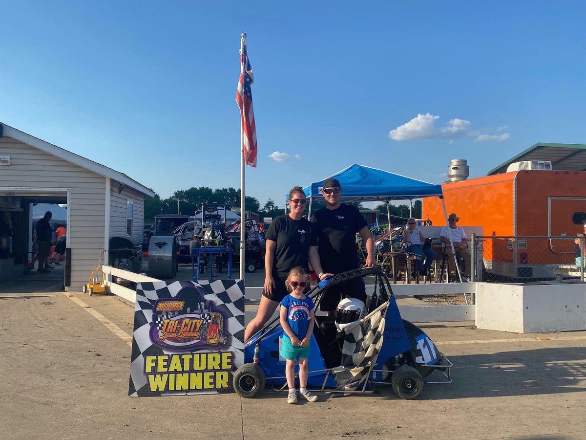 TeamSchauf's tweet photo. Saturday, May 14 feature race
Lelynd got his first Blue Rookie race win today!!🏁  Thank you to all our friends and family for the help &amp; support &amp; of course our sponsors
@pappyspitstop @mittler_bros 
@SuperCleanTeam @BlasterProducts https://t.co/BGm22q4ghS