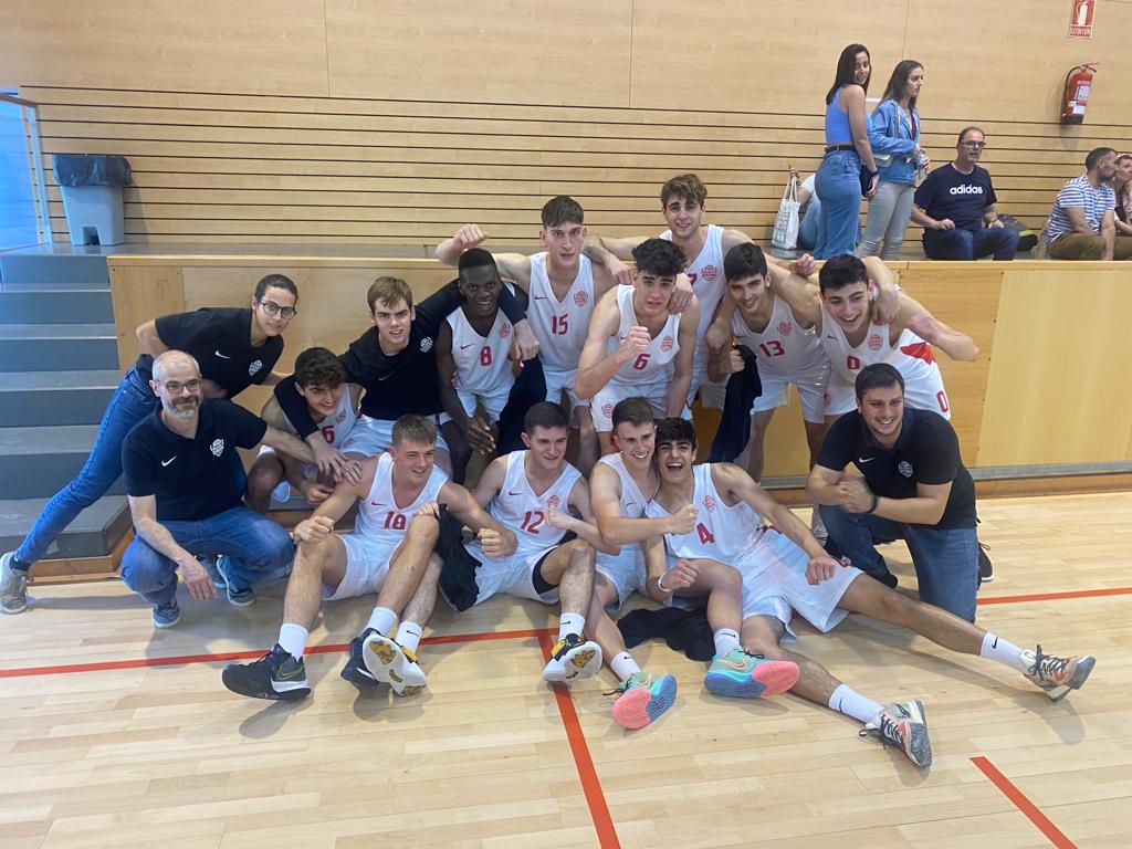 BasquetGirona's tweet photo. 📌 El #Sènior2aCAT guanya el tercer de quatre partits en el play-off d'ascens

📌 L'U18 tanca la temporada mantenint la plaça a #JúniorPreferent, la màxima categoria

📌 L'U17 queda tercer en la 'final four' de Júnior Primer Any

#CreixemJunts #SomhiGirona #OrgullGironí https://t.co/wFNWfNQ2aW