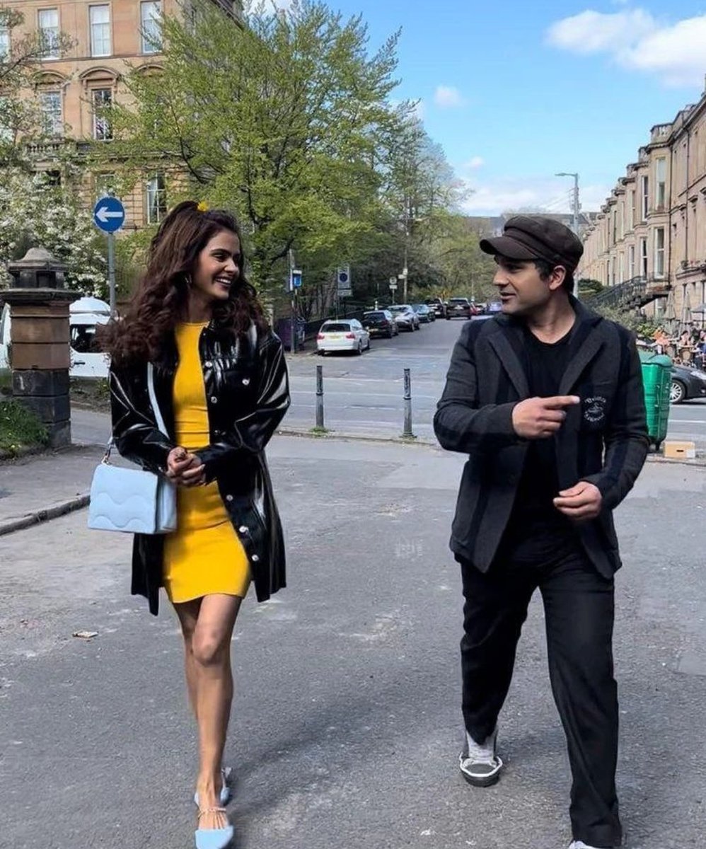 Its__kinu's tweet photo. #Priyankit with Sameer😋
#FaTejo
#Udaariyaan
#Londontrack https://t.co/p0SlPcrdms