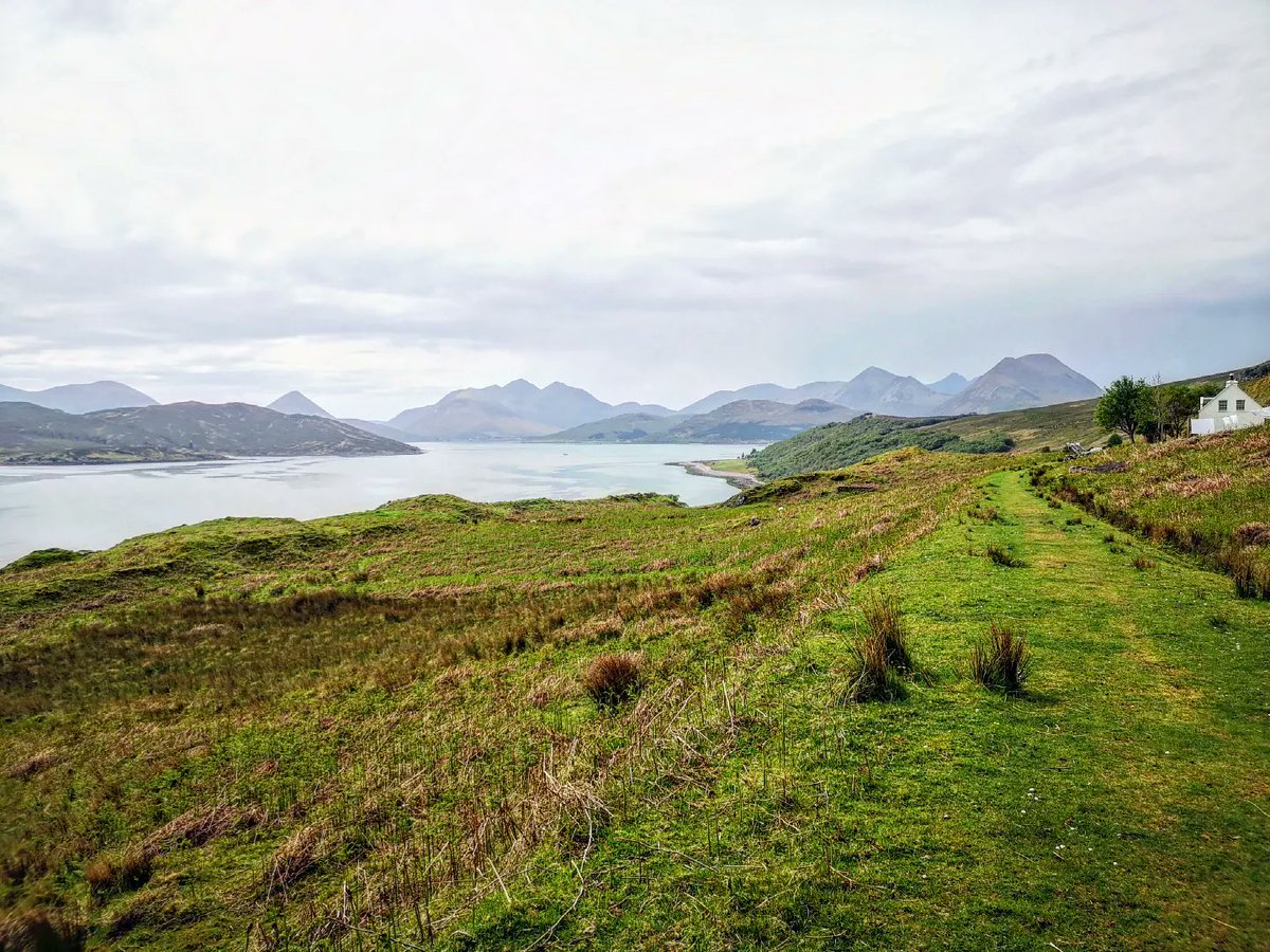 RaasayHouse's tweet photo. First activity was.... walkies to Hallaig. We picked the right time too as it's overcast and ready for rain now ☔

#Raasay #raasayisland #isleofskye #isleofraasay #walkies🐾 #dogfriendlyhotel #duncaan #hallaig #sorleymaclean #daysoff #sundayvibes #breton https://t.co/MB67AFrxJD