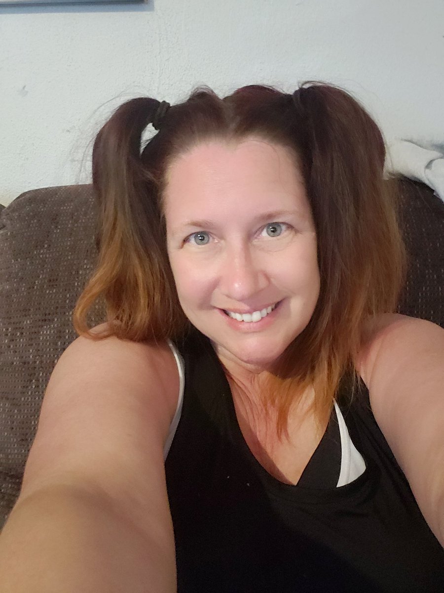 droopiesmom's tweet image. pink tails or pig tails? 

#whatdoyoucallit