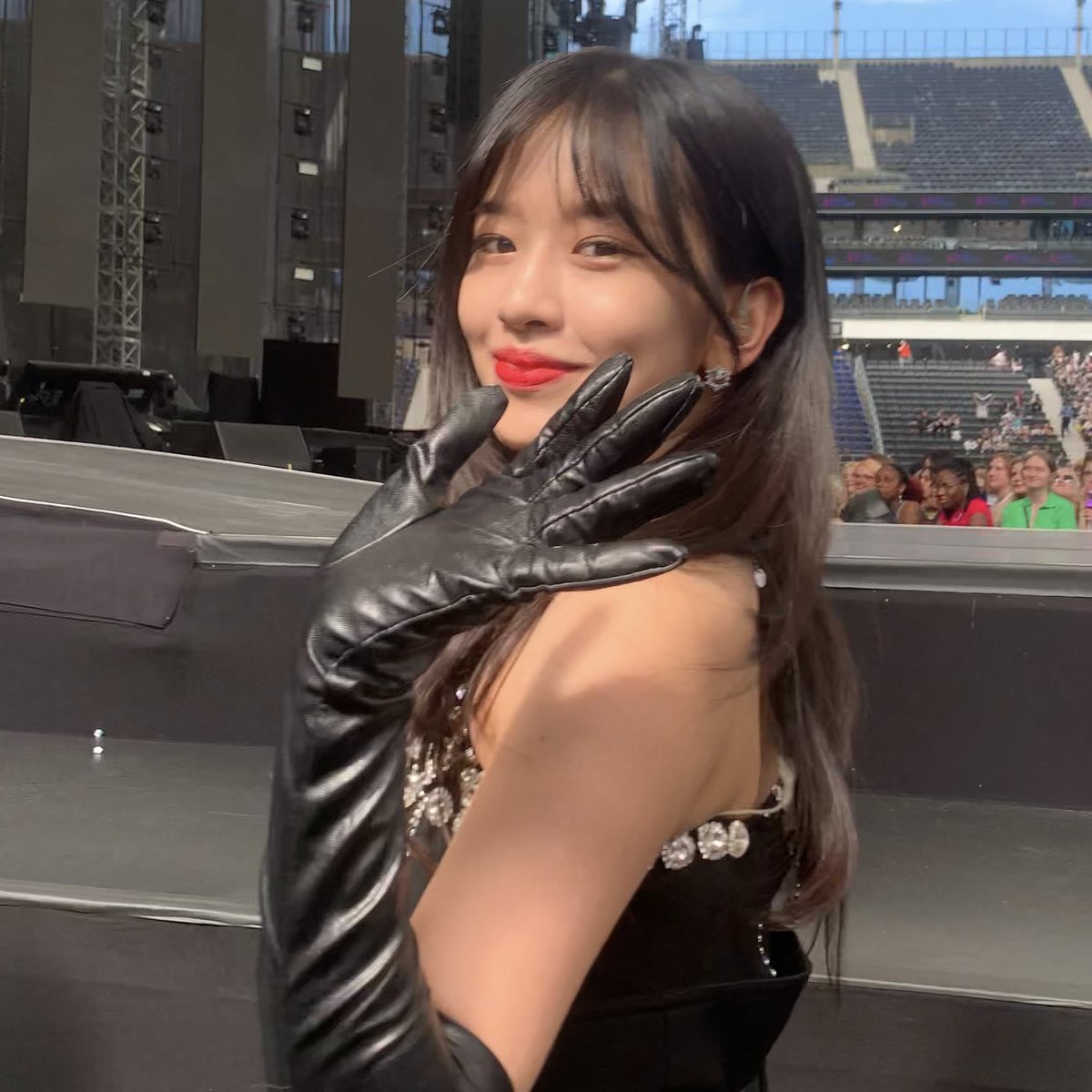 yujinsource's tweet photo. actually the prettiest ever https://t.co/xVOoqerLIv
