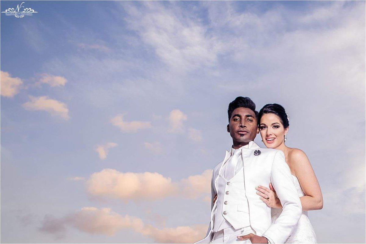 NelisEphoto's tweet photo. Throwback @emoadams @Mgildenhuys, what an stunning couple https://t.co/PHAD8C9By8