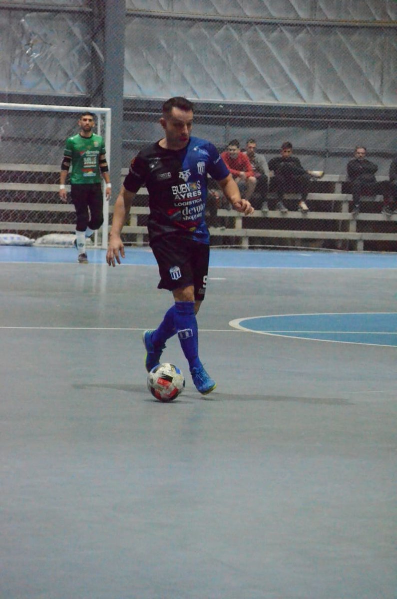 gevsfutsal's tweet photo. Fecha 8 #1radiv @GEVSFUTSAL 3 @ClubSyDParque 4 https://t.co/Sl7b4vinQz