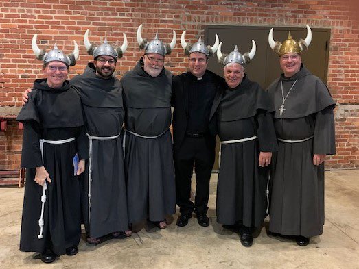 SwedishCanary's tweet photo. This amuses me for some reason and the reason could be I’m just too darn easily amused… #Jocularity https://t.co/Qin38M8fXn